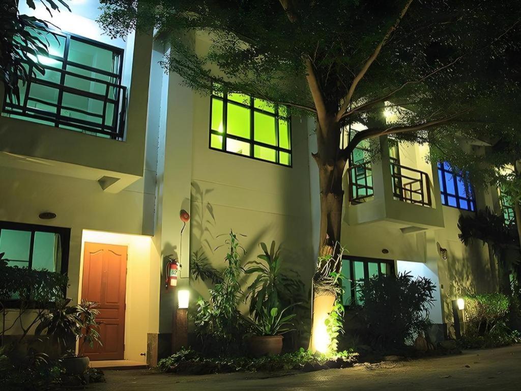 Chayada Garden House And Resort Hotel Nakhon Ratchasima Bagian luar foto