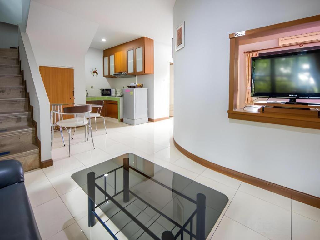 Chayada Garden House And Resort Hotel Nakhon Ratchasima Bagian luar foto