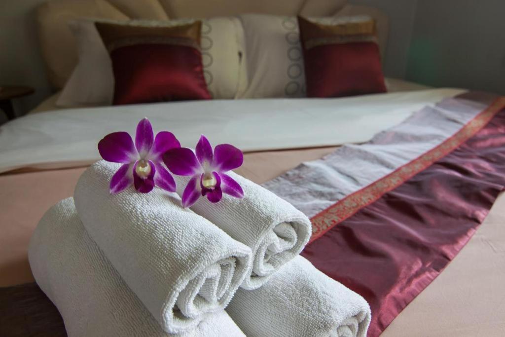 Chayada Garden House And Resort Hotel Nakhon Ratchasima Bagian luar foto