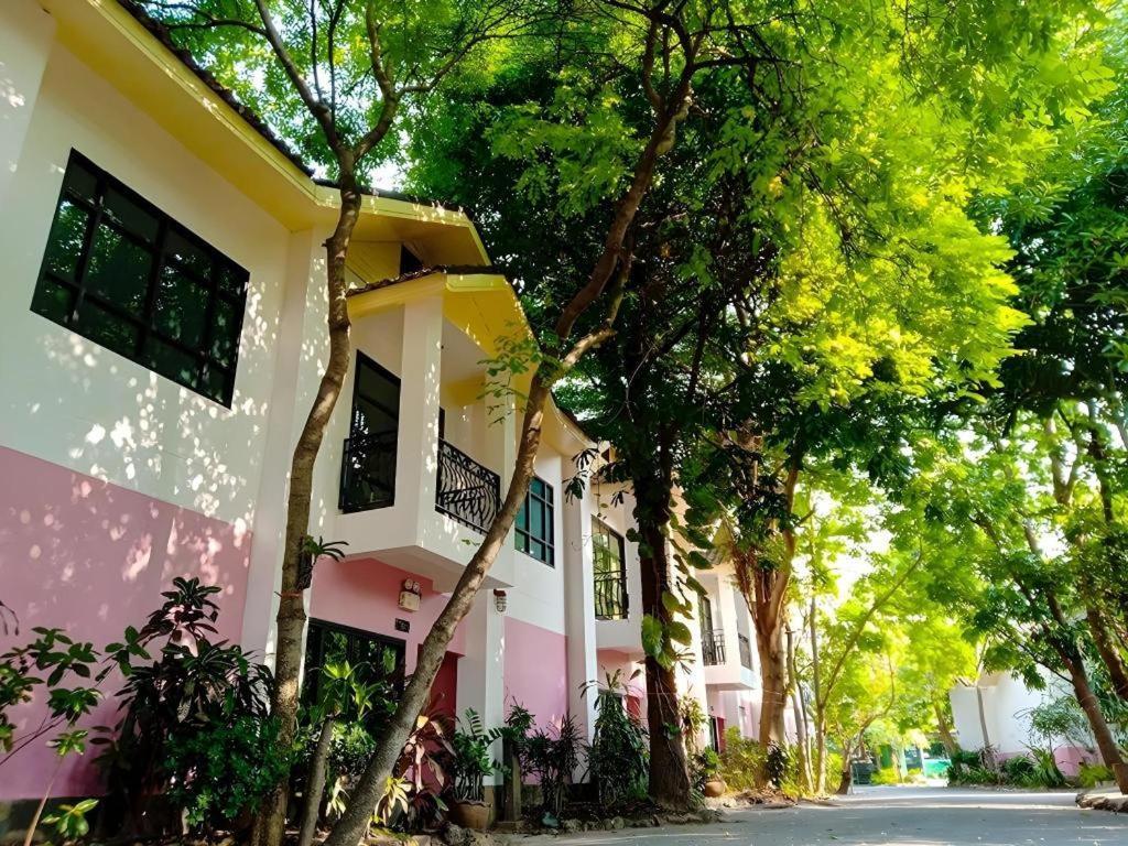 Chayada Garden House And Resort Hotel Nakhon Ratchasima Bagian luar foto